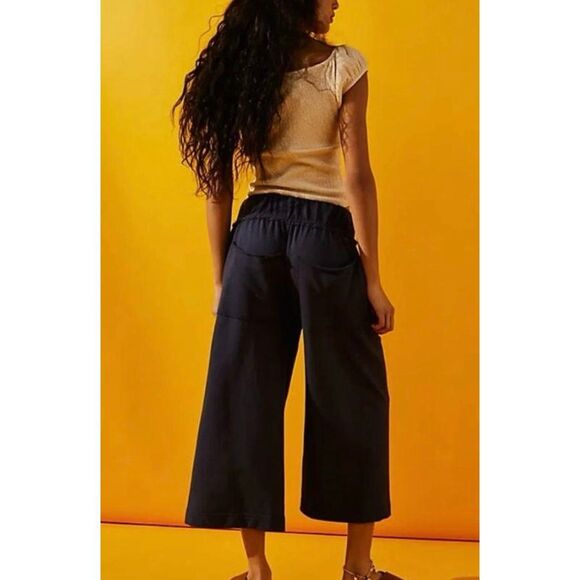 Free People Beach Essential Gaucho Pants Navy Blue Mid Rise Cropped Wide Leg Med - Picture 2 of 5